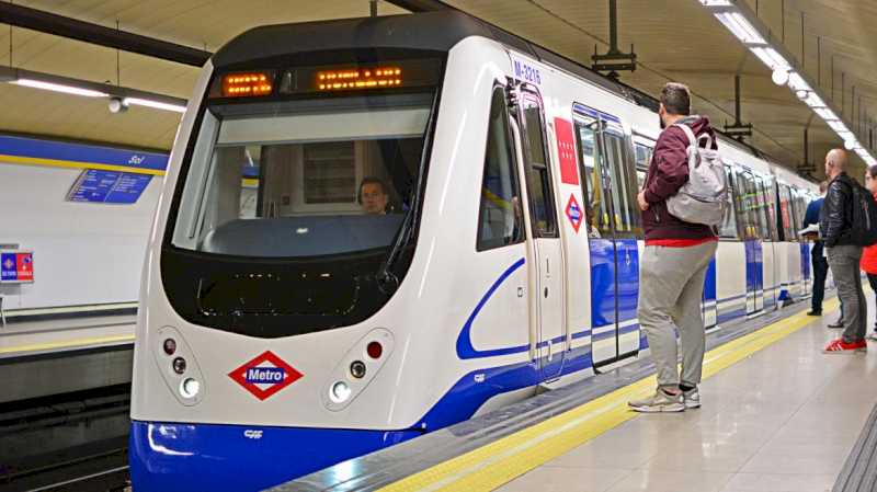 Locuitorii din Madrid își îmbunătățesc evaluarea transportului public regional la un nivel remarcabil de înalt