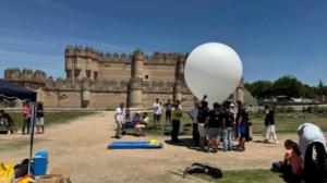 o-suta-de-elevi-de-la-scolile-publice-din-comunitatea-madrid-lanseaza-un-balon-sonda-pentru-a-studia-stratosfera
