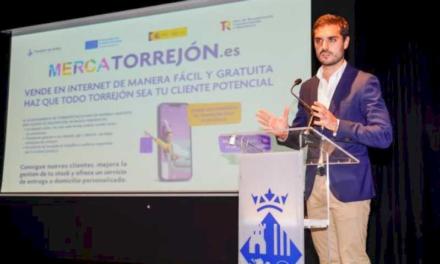 Torrejón – Primarul, Alejandro Navarro Prieto, a prezentat MercaTorrejón comercianților din oraș, o inițiativă prin care micul…