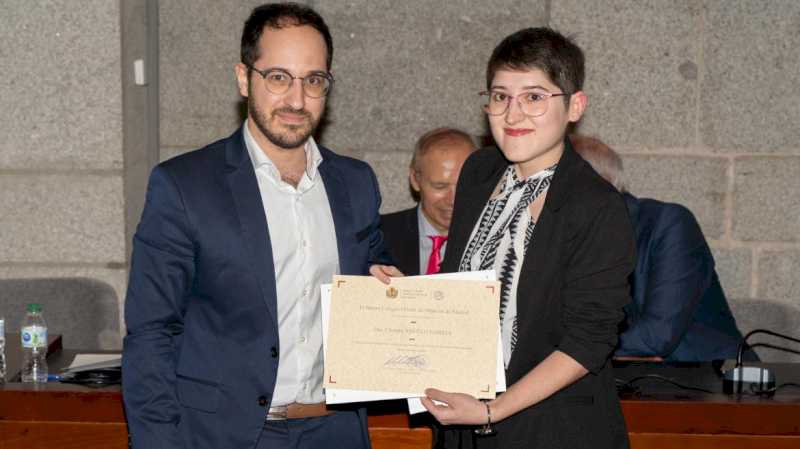 Un medic de la Centrul de Sănătate Orcasitas primește Premiul de sfârșit de rezidență 2024 de la ICOMEM