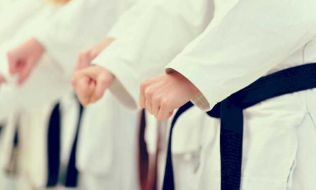 Comunitatea Madrid sprijină 4.500 de copii și tineri să practice canotaj, karate sau tenis în campusurile sale de promovare a sportului