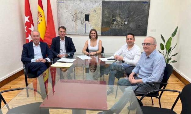 Alcalá – Consiliul Local și Banco Santander semnează acordul de finanțare pentru Planul Alcalá își îmbunătățește Cartierele și Planul de parcare…