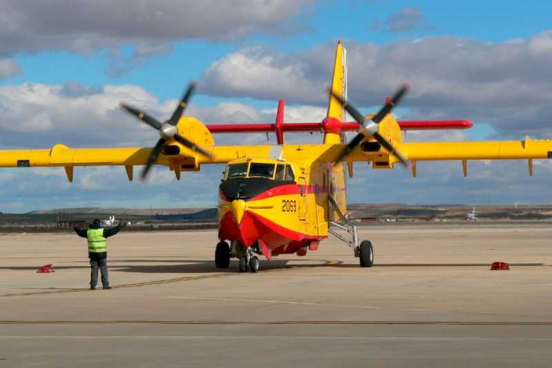 Tranziția ecologică desfășoară două avioane amfibie de mare capacitate pentru a sprijini Portugalia în stingerea unui incendiu forestier în Madeira