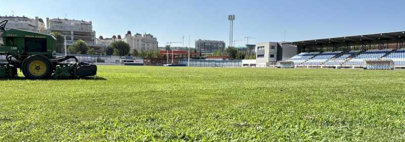 Arganda – Royalverd se ocupă de întreținerea gazonului de pe Stadionul Municipal Arganda | Consiliul Local Arganda