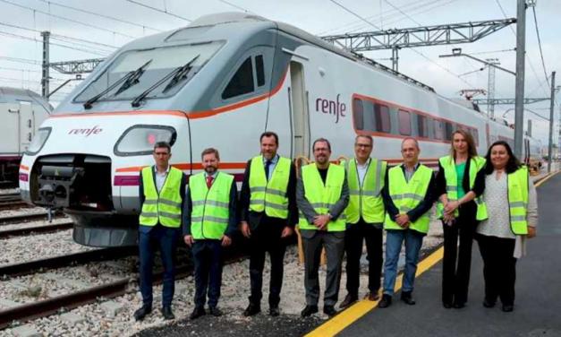 Óscar Puente supraveghează renovarea trenurilor Alaris care vor consolida serviciul între Zaragoza, Pamplona și Logroño