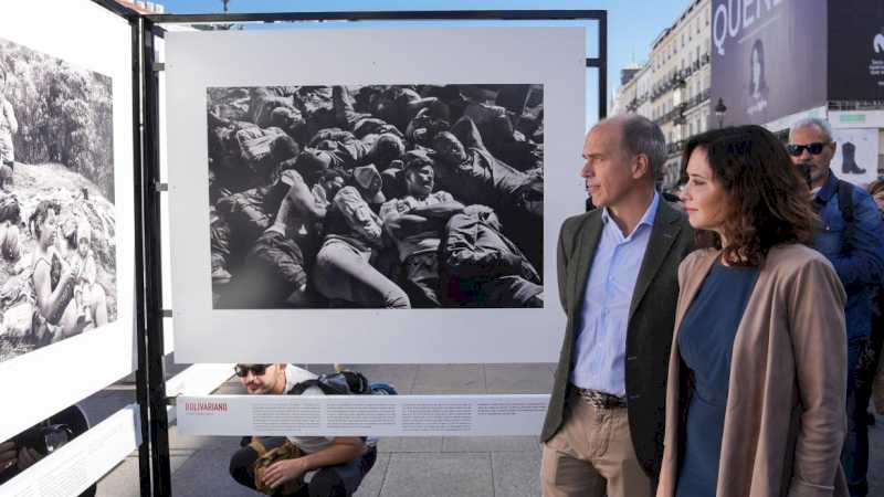 Díaz Ayuso presenta la exposición Bolivariano que refleja la “desgracia” que sigue viviendo “hoy” el pueblo de Venezuela por la “tiranía” de Maduro