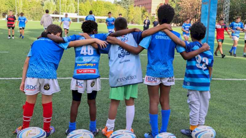 La Comunidad de Madrid renueva el acuerdo con la Fundación Rugby Cisneros para promover la práctica de este deporte entre los menores tutelados