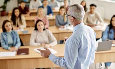 La Comunidad de Madrid forma a un centenar de profesores y directores de centros educativos sobre la asignatura optativa de la Unión Europea