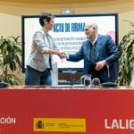 Inclusión y LALIGA firman un convenio de colaboración para combatir el discurso de odio desde el deporte