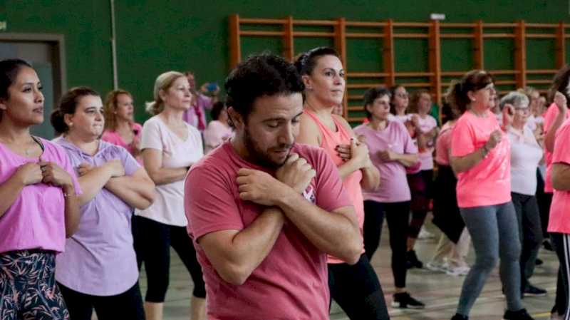 El Hospital público Severo Ochoa celebra el Día mundial del cáncer de mama con pacientes