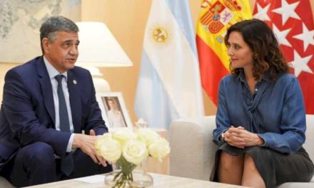 Díaz Ayuso recibe en la Real Casa de Correos al jefe de Gobierno de la Ciudad de Buenos Aires