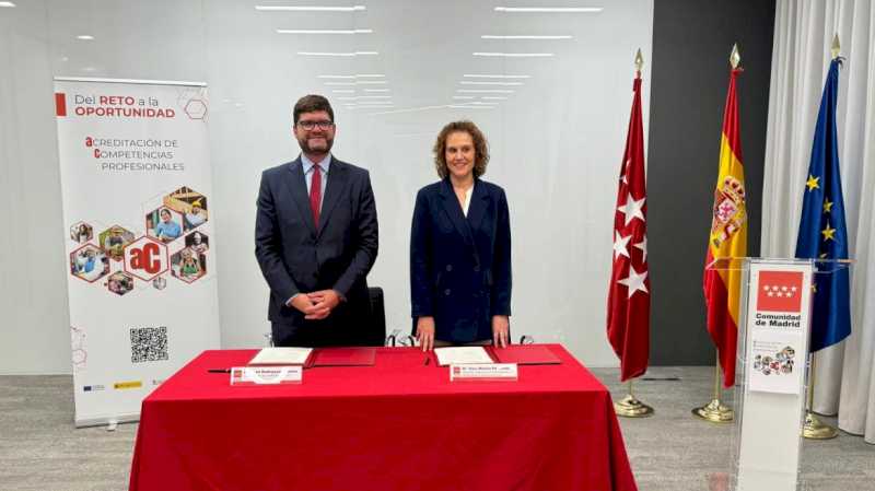 La Comunidad de Madrid firma un convenio con los empresarios para seguir acreditando las competencias profesionales de los trabajadores