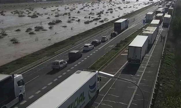 Se limita la circulación de camiones con origen y destino Valencia y área metropolitana a la noche