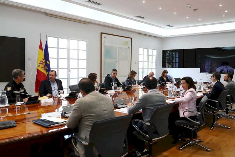 Constituidos los cinco grupos de trabajo conjuntos Gobierno-Generalitat, en los que toman parte siete ministros y ministras