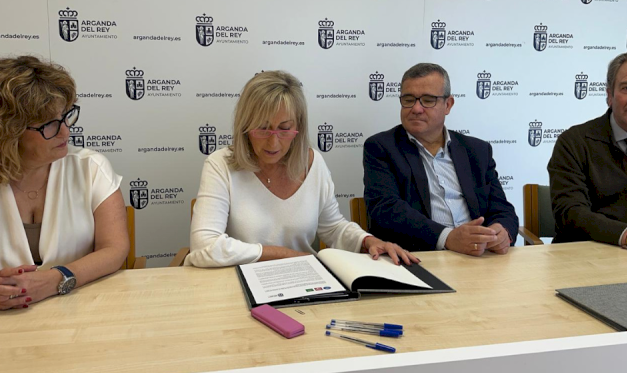 Arganda – Los portavoces de los grupos municipales firman la declaración institucional de apoyo a los damnificados por la DANA | Ayuntamiento de Arganda