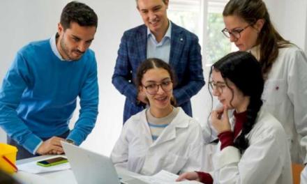 Torrejón – Estudiantes de Bachillerato de Torrejón de Ardoz celebran la Semana de la Ciencia y la Innovación con talleres prácticos de biot…