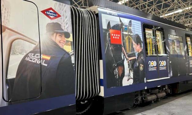 La Comunidad de Madrid celebra el 200º aniversario de la Policía Nacional con un tren vinilado que circulará por la Línea 6 de Metro