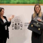 Sara Aagesen recibe la cartera de Transición Ecológica y el Reto Demográfico de manos de su predecesora, Teresa Ribera