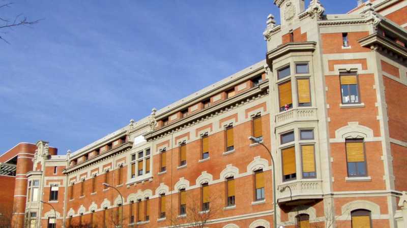 El Hospital público Santa Cristina acoge un congreso de innovación sanitaria en el año de su centenario