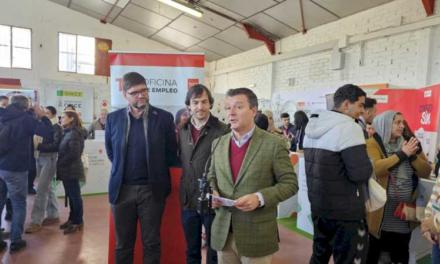 La Comunidad de Madrid celebra la primera Feria de Empleo de la Cañada Real Galiana para ayudar a sus residentes a encontrar trabajo