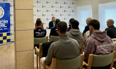 Arganda – Alberto Escribano recibe a los 15 nuevos policías locales de Arganda del Rey | Ayuntamiento de Arganda