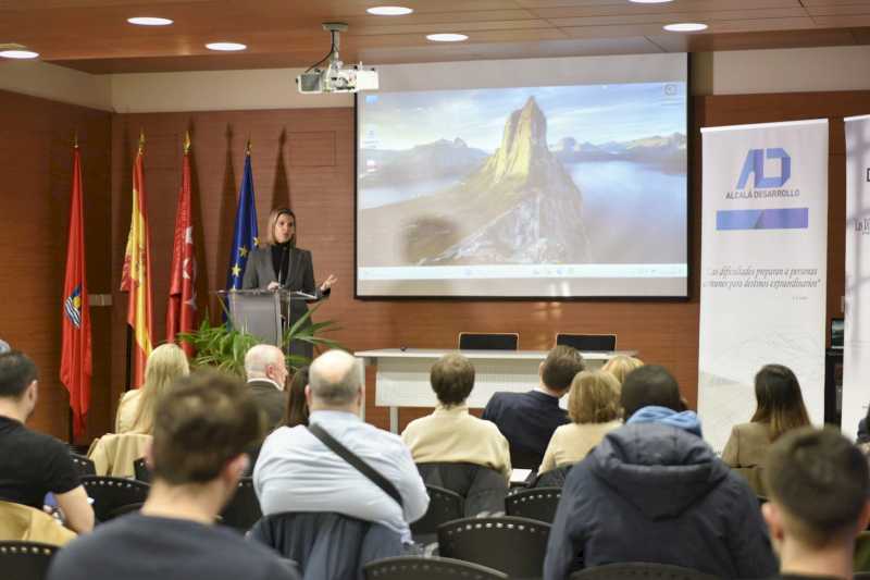 Alcalá – La alcaldesa presenta la Semana del Empleo como una nueva apuesta “por mejorar la formación y la orientación laboral” desde el A…