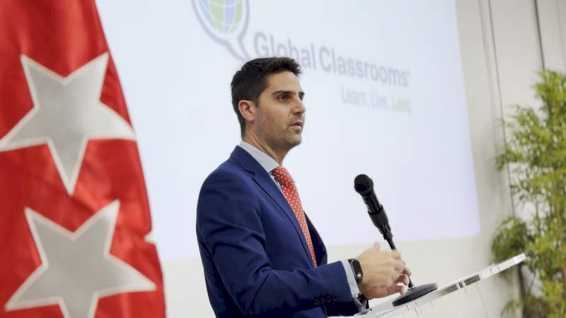 La Comunidad de Madrid celebra 20 años del programa de debate escolar en inglés Global Classrooms