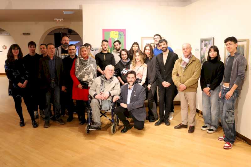 Alcalá – Abre al público la muestra colectiva ‘Alcalá Expone’ con obras de casi un centenar de artistas plásticos de la ciudad complutens…