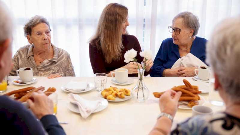 La Comunidad de Madrid potenciará la estimulación de los mayores con alto deterioro cognitivo mediante dispositivos tecnológicos de última generación