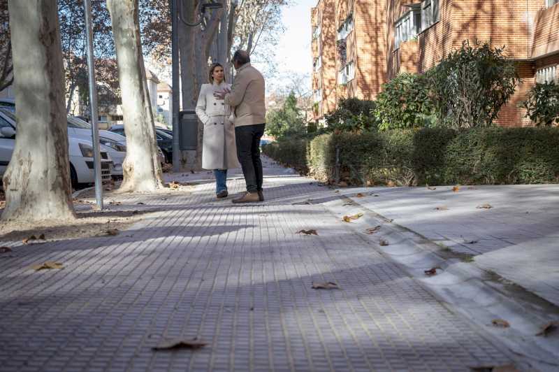 Alcalá – Finalizadas las obras de renovación de las aceras en la calle Toledo en el barrio del Val