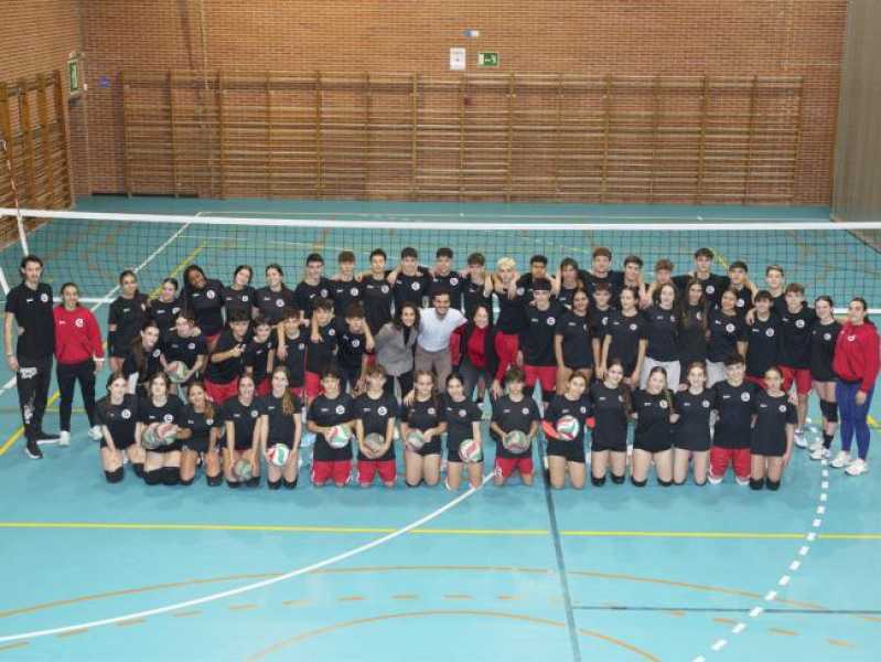 Torrejón – El Club Voleibol Torrejón cuenta con casi 500 deportistas y 37 equipos, desde categoría benjamín a senior