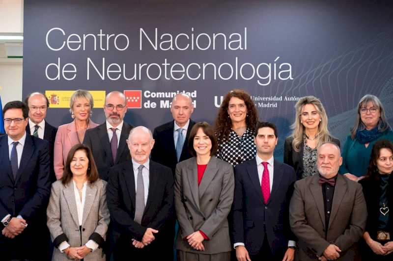 Morant firma el convenio para la creación del Centro Nacional de Neurotecnología, con una inversión estatal de 120 millones de euros