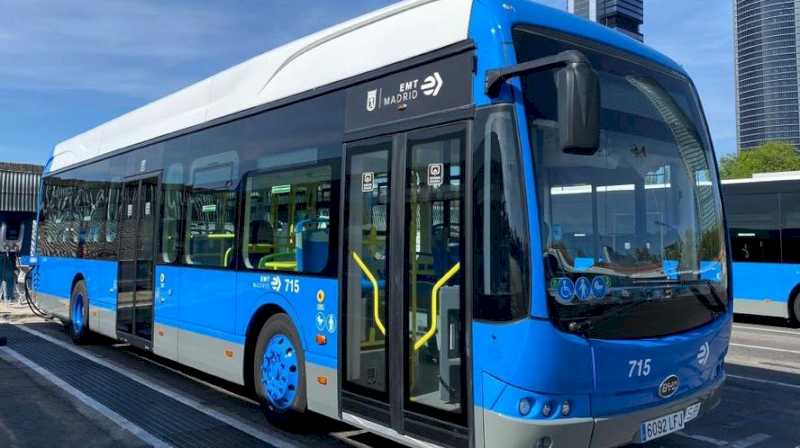 La Comunidad de Madrid invierte 900 millones para financiar el servicio de los más de 2.000 autobuses de la EMT