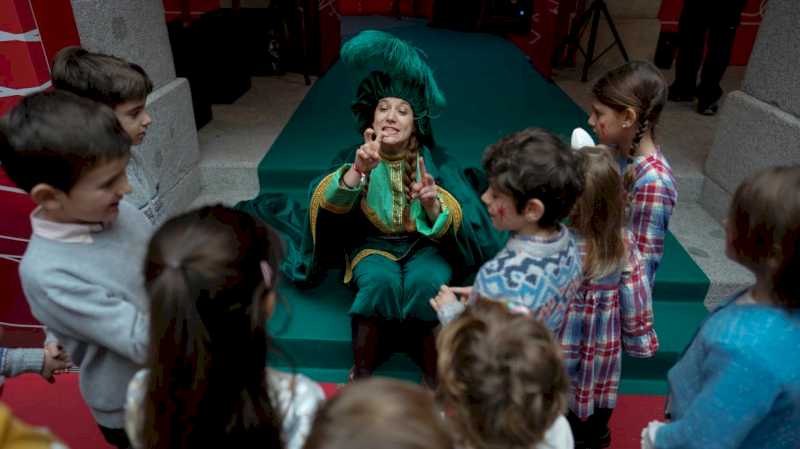 La Comunidad de Madrid recomienda especial atención con los niños para evitar riesgos en las cabalgatas de Reyes