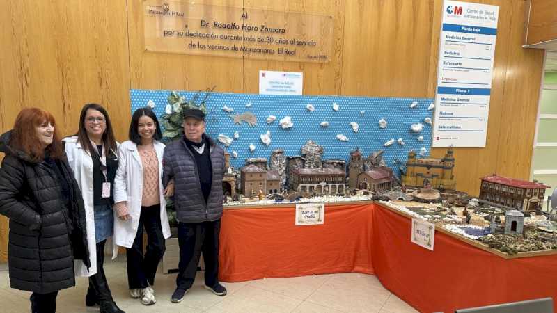 La obra de dos pacientes del Centro de Salud Manzanares El Real logra el premio del VII Concurso de Belenes en su categoría