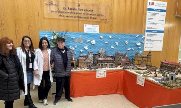 La obra de dos pacientes del Centro de Salud Manzanares El Real logra el premio del VII Concurso de Belenes en su categoría