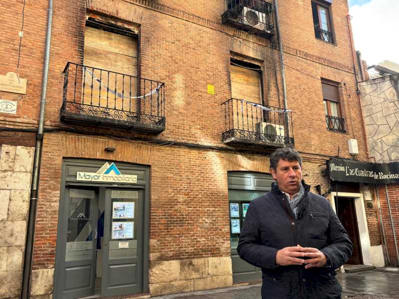 Alcalá – El edificio afectado por el incendio en la calle Mayor puede seguir siendo habitado, según los técnicos de Patrimonio