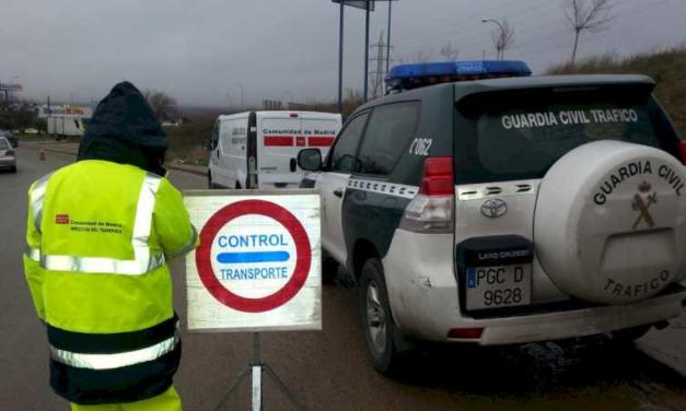 La Comunidad de Madrid inspecciona más de 500 vehículos durante la campaña de Navidad para controlar el transporte de viajeros y mercancías