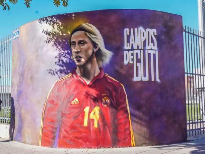 Torrejón – Torrejón de Ardoz suma 2 nuevos murales dedicados al futbolista torrejonero, José María Gutiérrez “Guti”, a su impresionante cat…