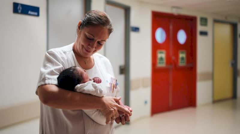 La Comunidad de Madrid recupera la formación teórica presencial de las futuras matronas tras el coronavirus