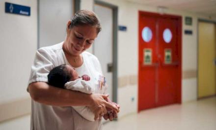 La Comunidad de Madrid recupera la formación teórica presencial de las futuras matronas tras el coronavirus