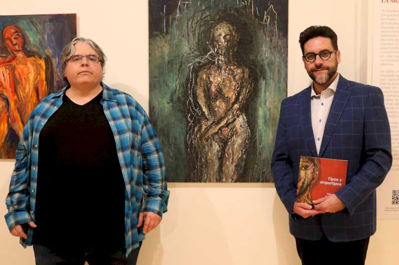 Alcalá – El artista alcalaíno Miguel Ángel Sánchez García expone su obra pictórica en Santa María la Rica