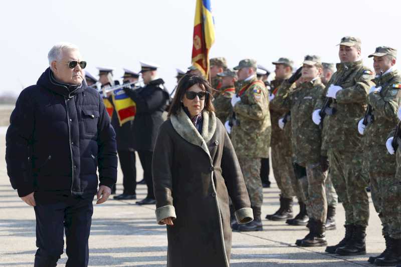 Robles: „Si algo tiene el Ejército español es la capacidad de aprender de todas las misiones en las que participa”