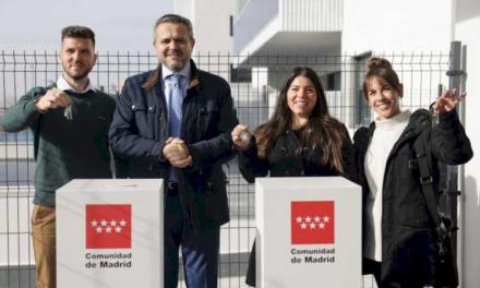 La Comunidad de Madrid entrega las llaves a 245 familias adjudicatarias de una vivienda del Plan Vive en Getafe