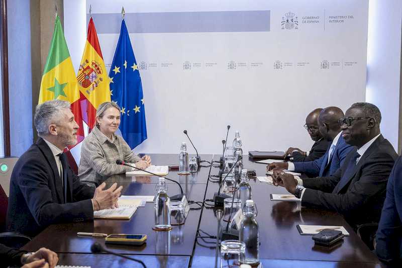 España y Senegal constatan en Madrid la „solidez” de su cooperación en materia migratoria